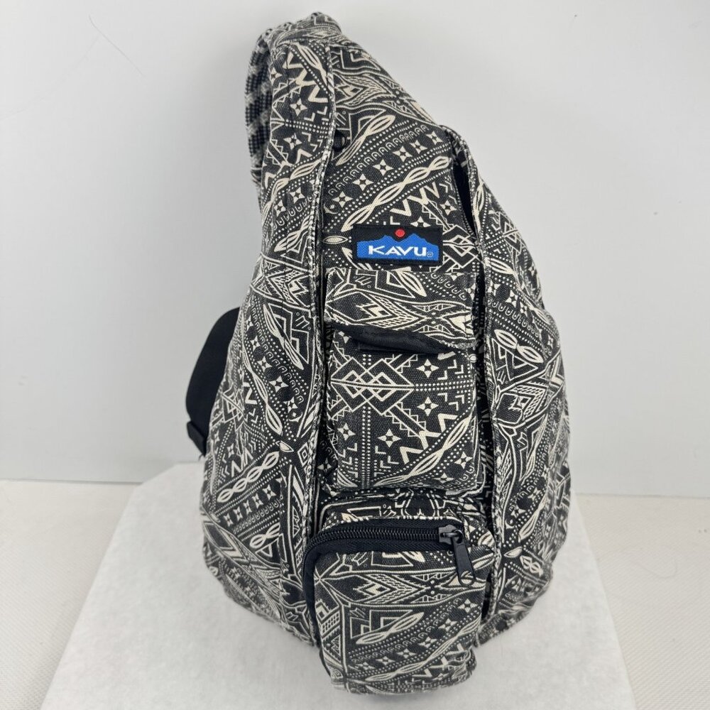 Kavu Geometric Rope Sling Bag Crossbody Purse Backpack Black White Tribal Hiking